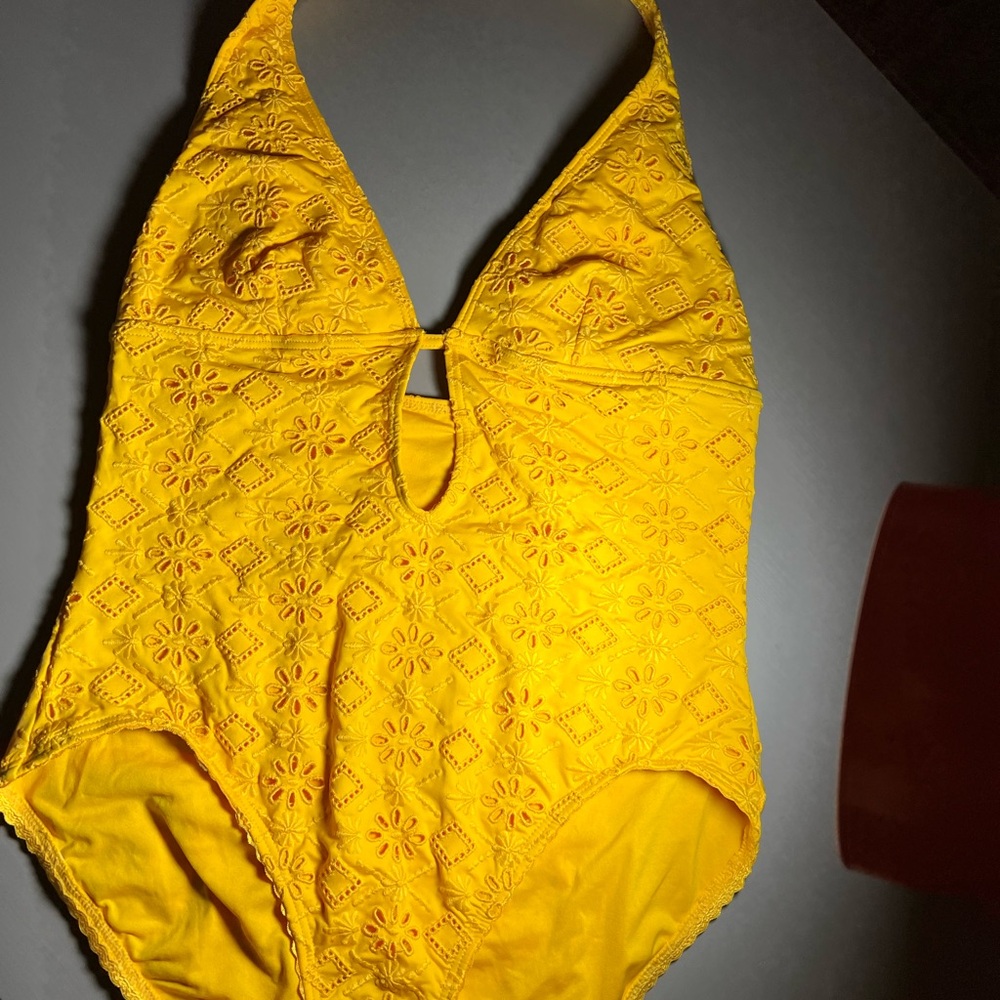 Kate Spade Size XL Yellow Eyelet One-Piece Swimsuit